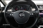 Volkswagen Passat Variant 2.0 TDI SCR BlueMotion Highline - 17