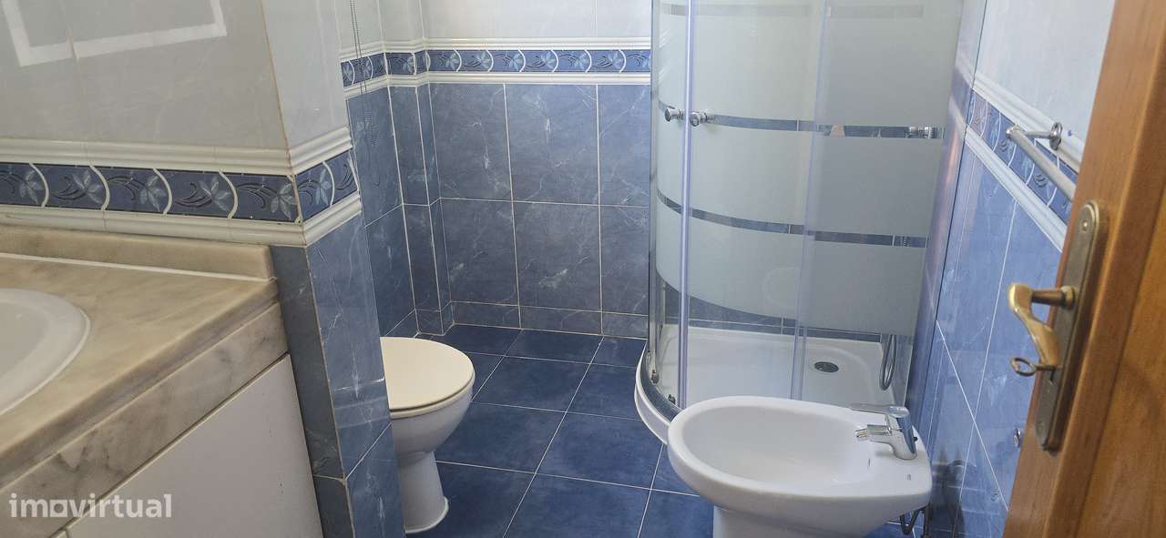 Moradia T4 com piscina-11