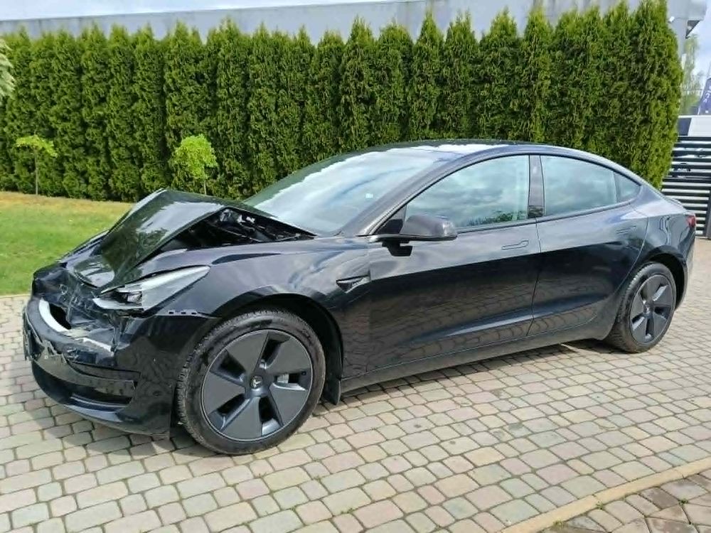 Tesla Model 3 Standard Hinterradantrieb 2023