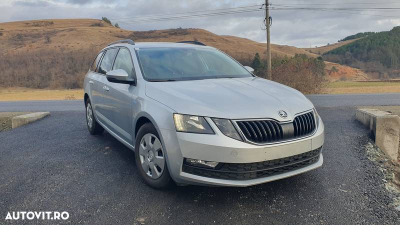 Skoda Octavia Combi Diesel 1.6 TDI Style - 2