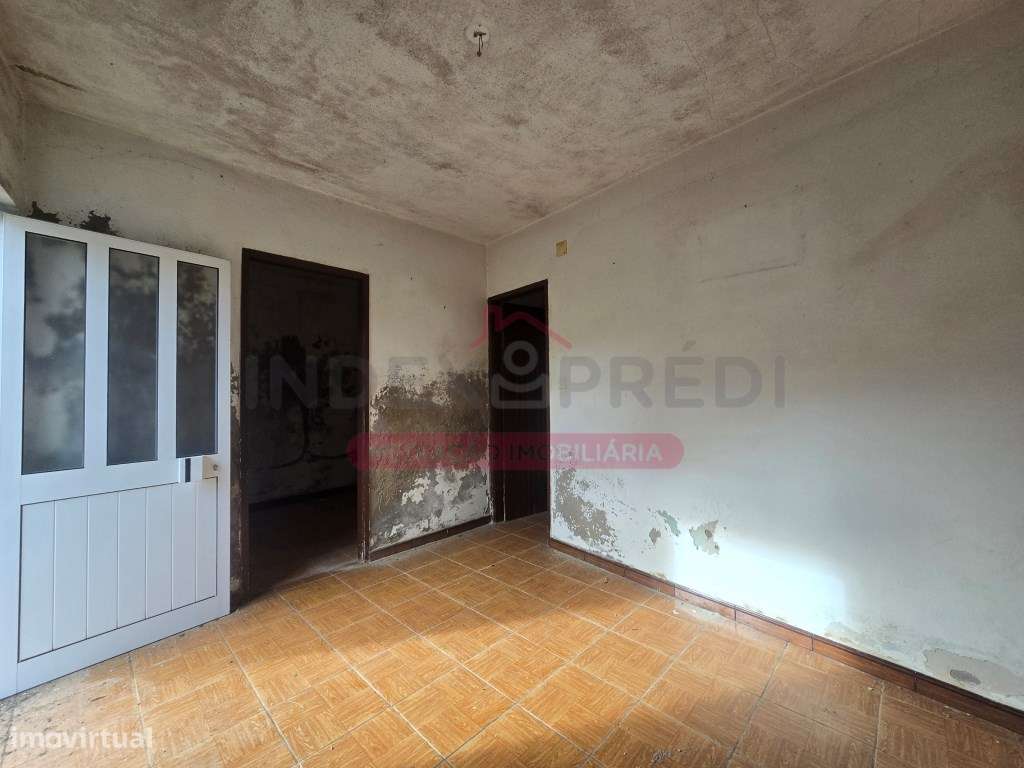 Moradia C/ dois pisos para recuperar - Mealhada - Grande imagem: 4/29