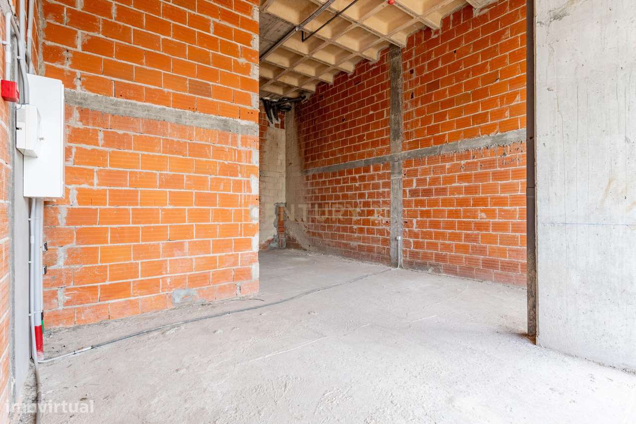 Loja nova de 60m2 com 2 estacionamentos em Sacavém, Loures - Grande imagem: 4/14