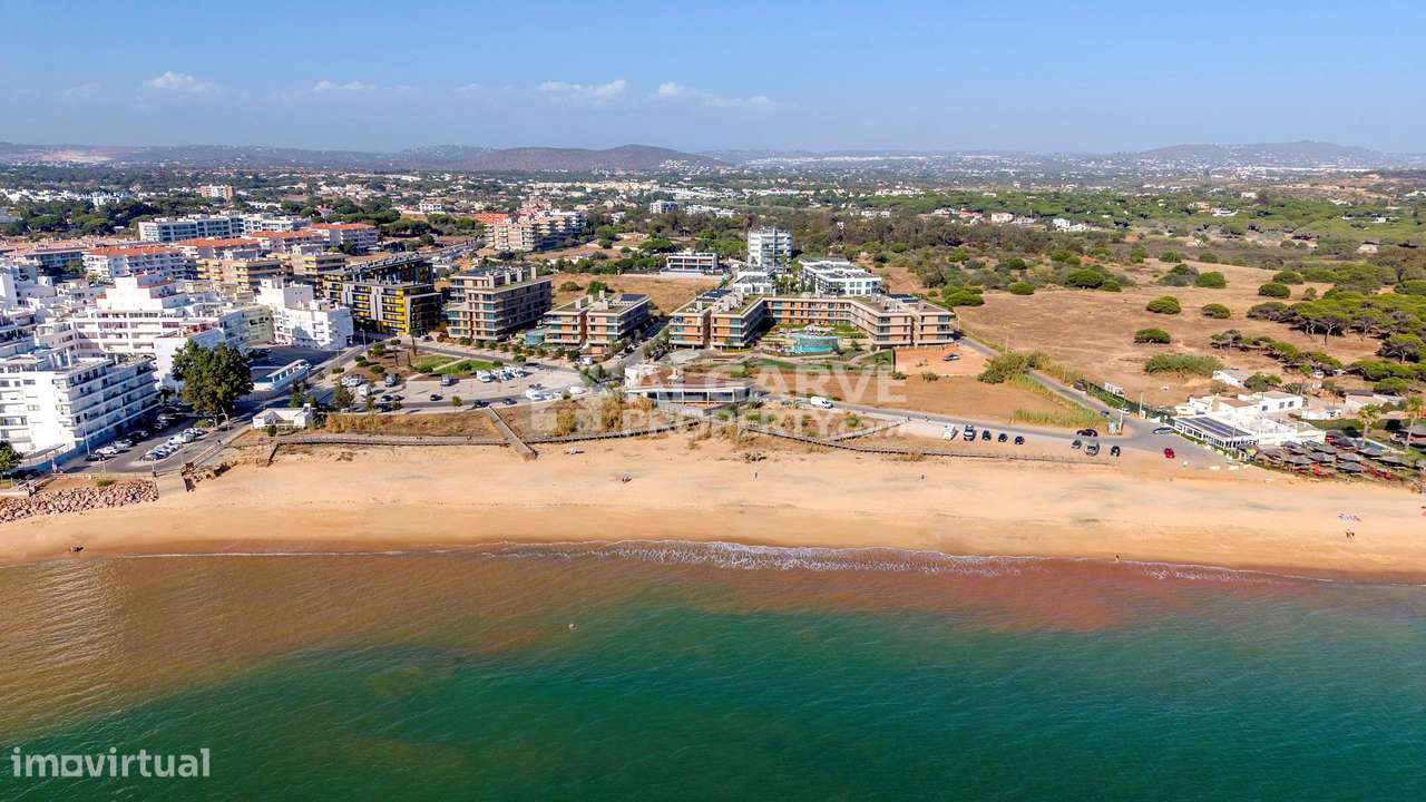 Luxuoso apartamento T2 novo em frente à Praia de Quarteira, Algarve-30