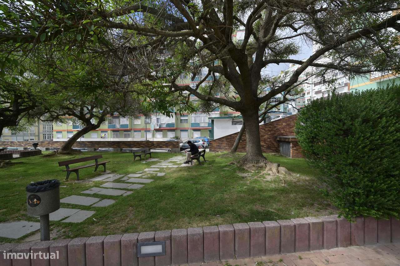 T2 Remodelado | Metro de Odivelas | Elevador | 2 WC | Luz Natural-7