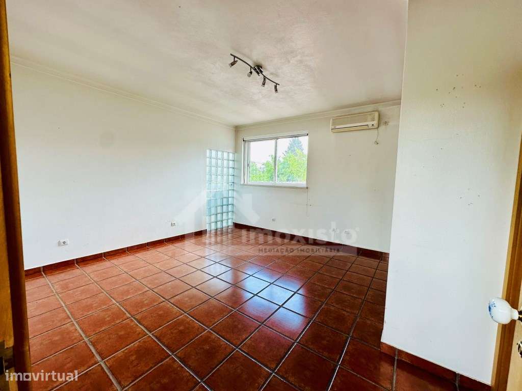 Moradia T6 pronta a habitar com piscina em Lousã-23