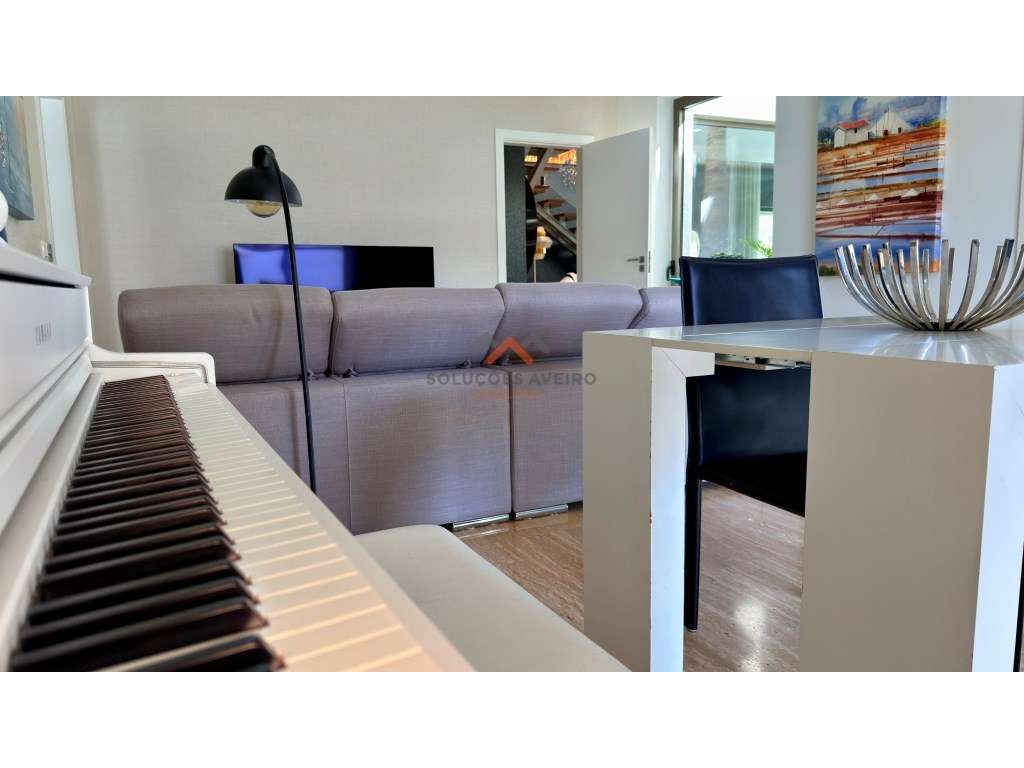 Moradia Contemporânea de Luxo com jardins tropicais e Design Exclus...-45