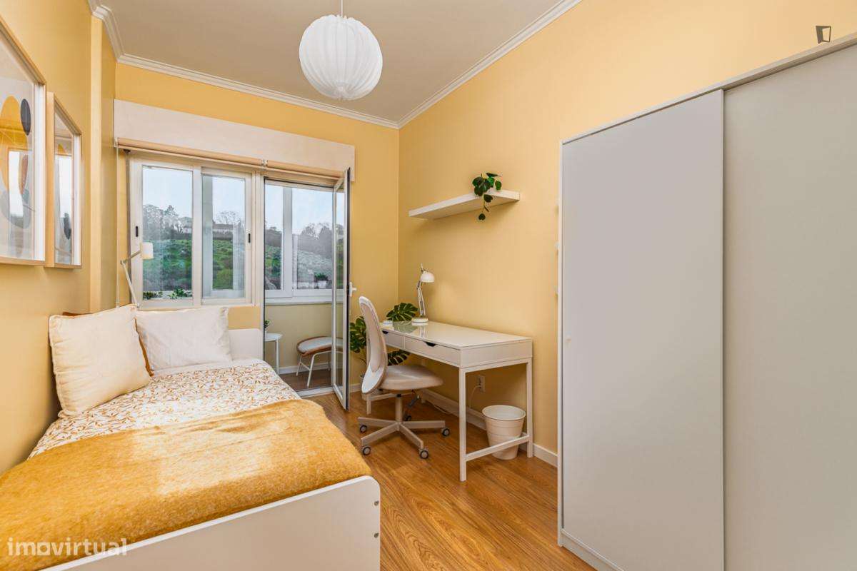 Quarto - localizado em Benfica Lisbon - Grande imagem: 4/6
