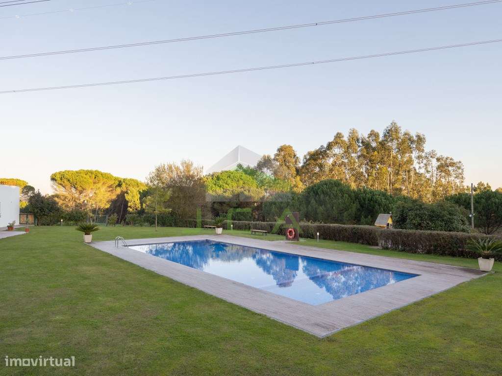 Excelente apartamento T4 com terraço e piscina-35