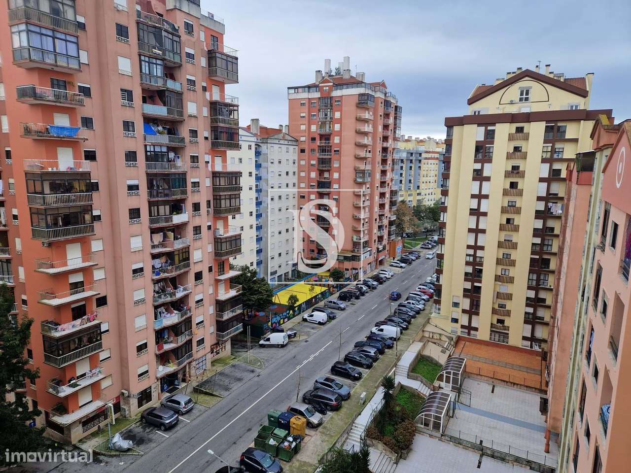 Apartamento T2 na Tapada das Mercês-21
