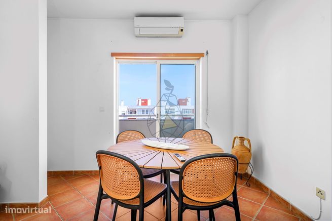 Apartamento com 1 Quarto  na Urbanização Horta da Raminha  em Portimão-14