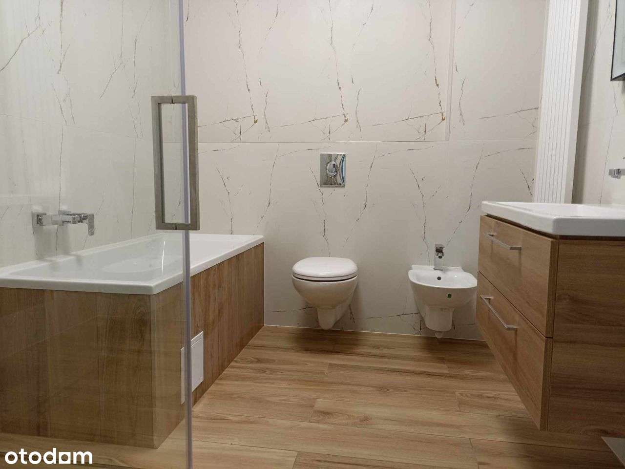 trzy pokoje, balkon, po generalnym remoncie, Franc-18