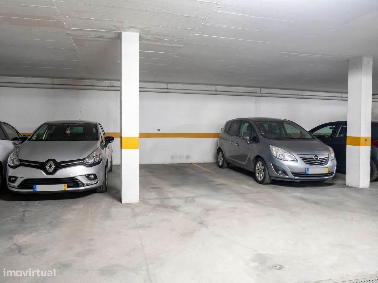 T3 com varanda, garagem, localização privilegiada e 128 m²!-19