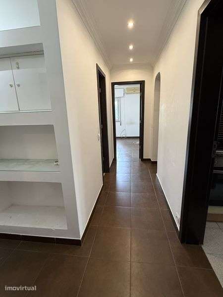 T2 em Miraflores para arrendar - Grande imagem: 5/12