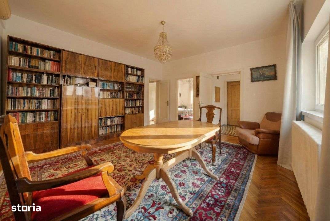 Etaj 1/Vila*120 mp utili+80 mp spatii comune*PRO TV*-1