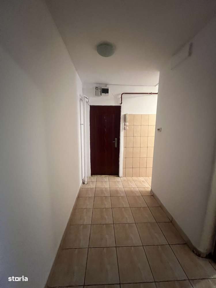 Apartament 2 camere Craiovita 4/4 centrala termică - Imagine principală: 5/7