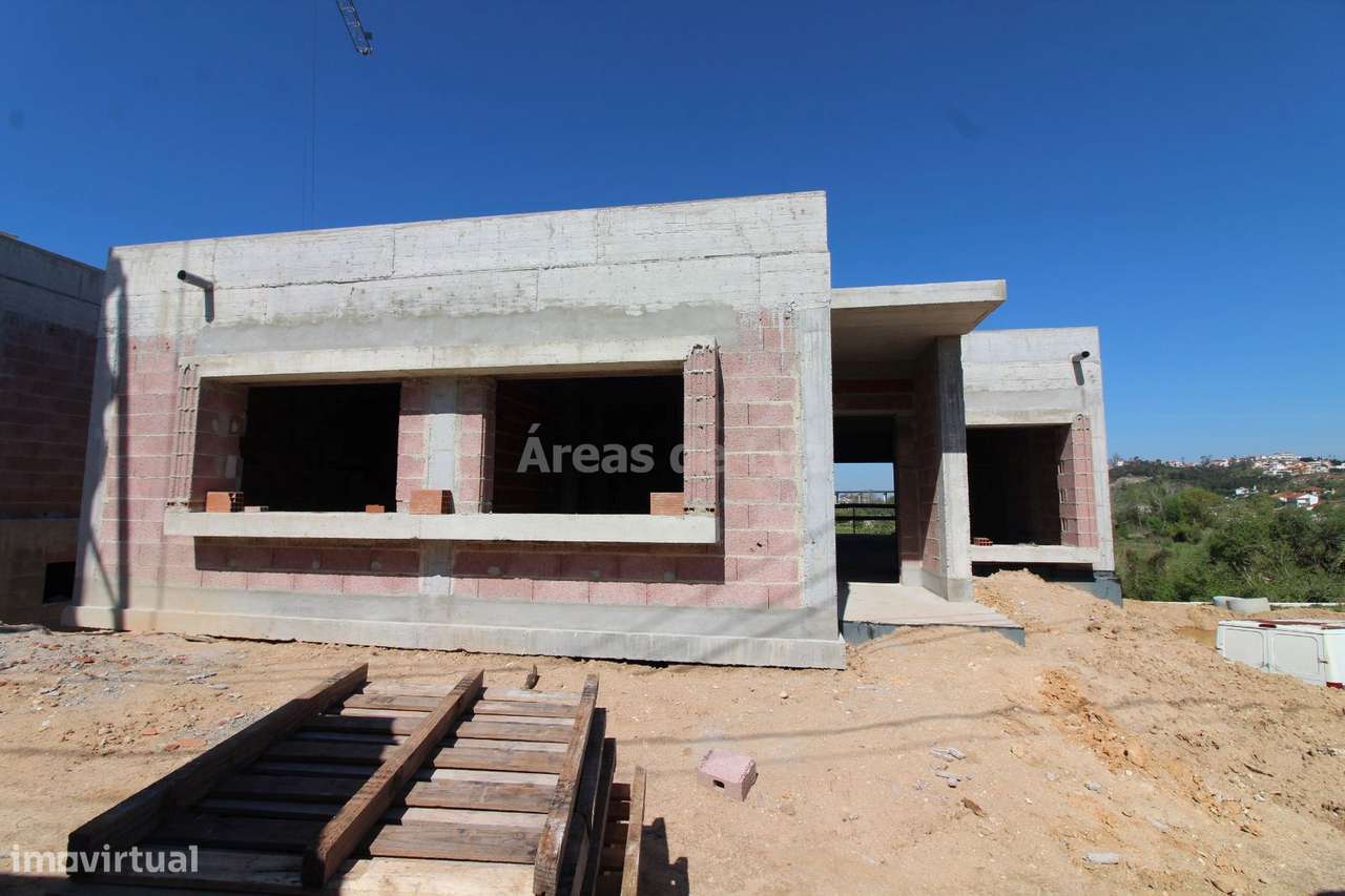 Moradia Unifamiliar De Arquitetura Contemporanea Nova