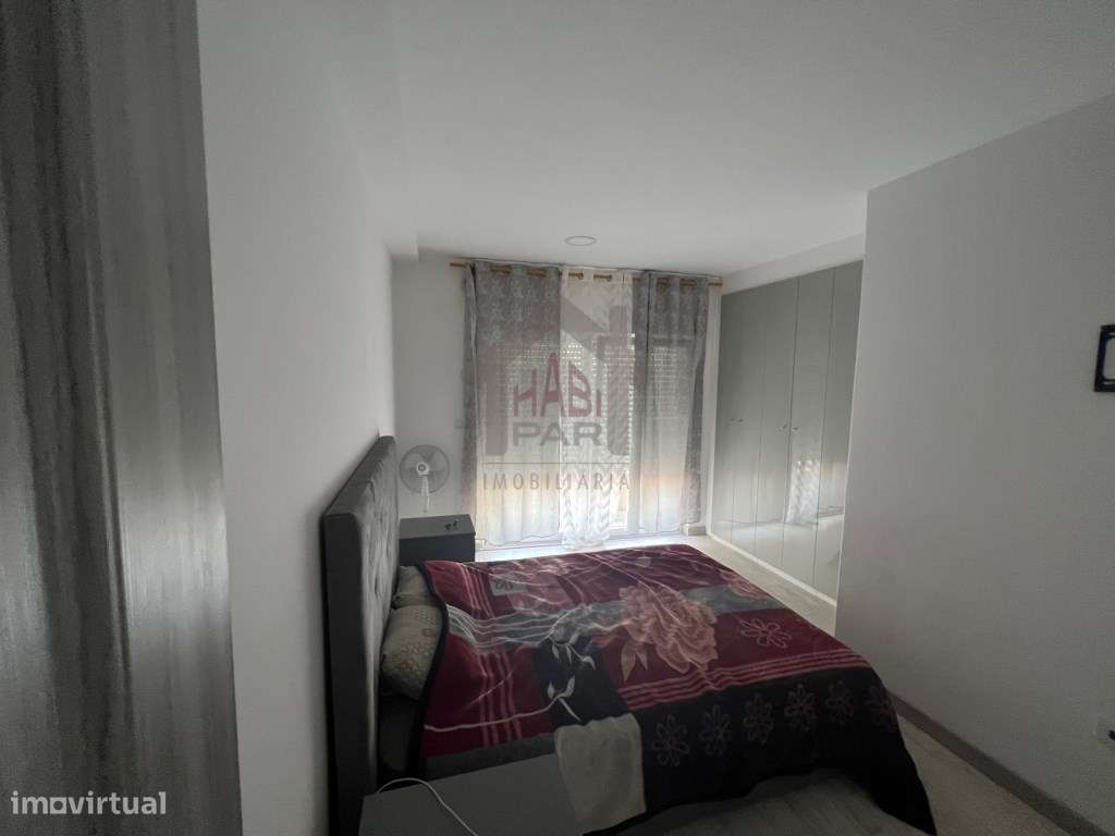 Excelente Andar Moradia ,Com Logradouro - Grande imagem: 4/28