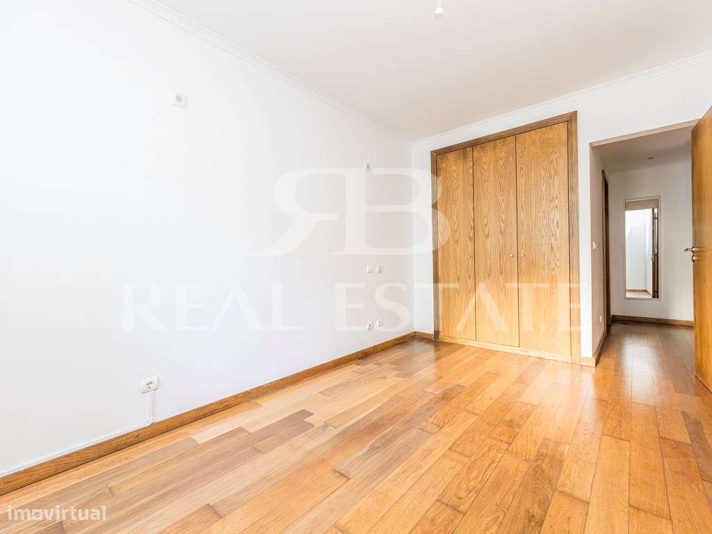 T2 com TERRAÇO em Alcântara - Lisboa.-11