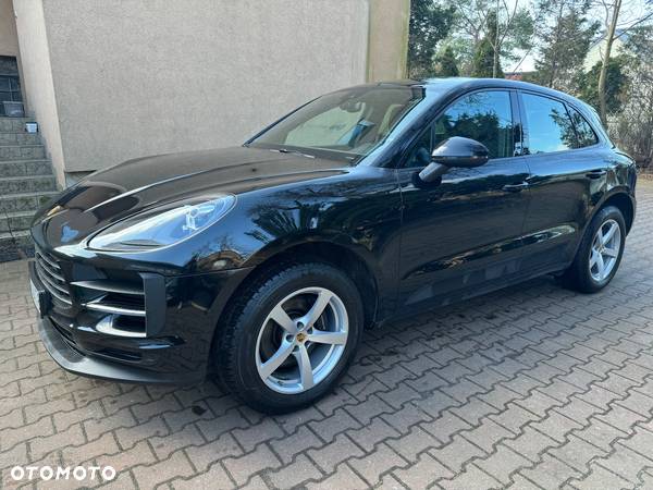 Porsche Macan Standard - 2