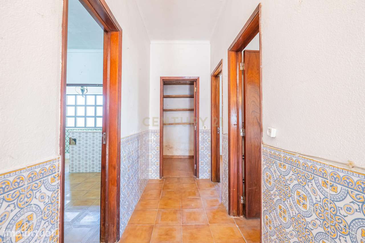 Moradia T3 com Quintal Amplo, Garagem e Anexo – Zona Tranquila da Moit-21