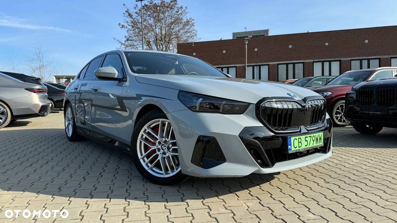 BMW i5 - 3