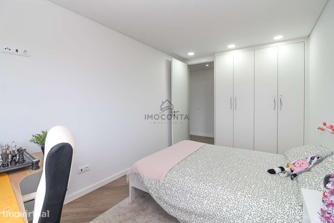 T3 Último Piso c/Terraço Edificio Camaleão- Valongo-26