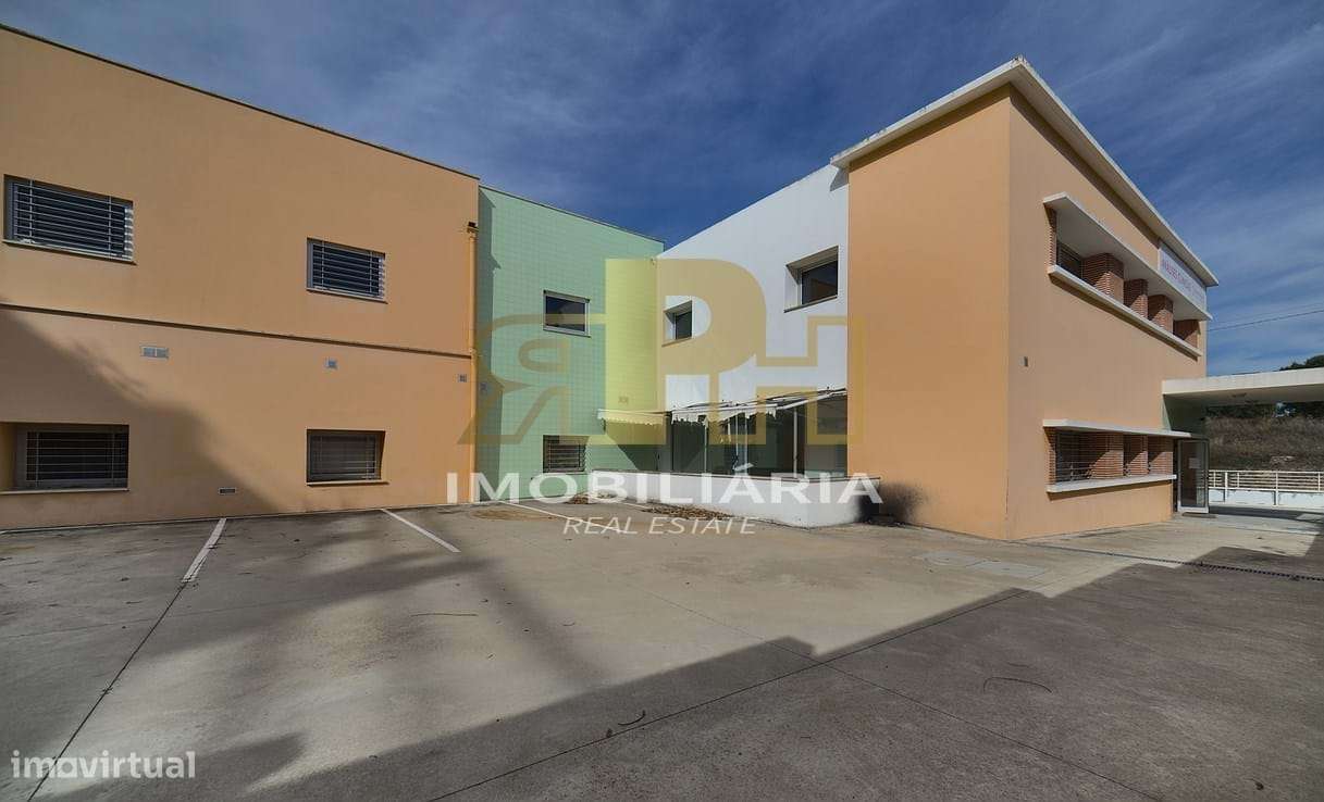 Loja T6 Venda em Santarém (Marvila), Santa Iria da Ribeira de Santarém - Grande imagem: 2/60