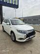 Mitsubishi Outlander - 3