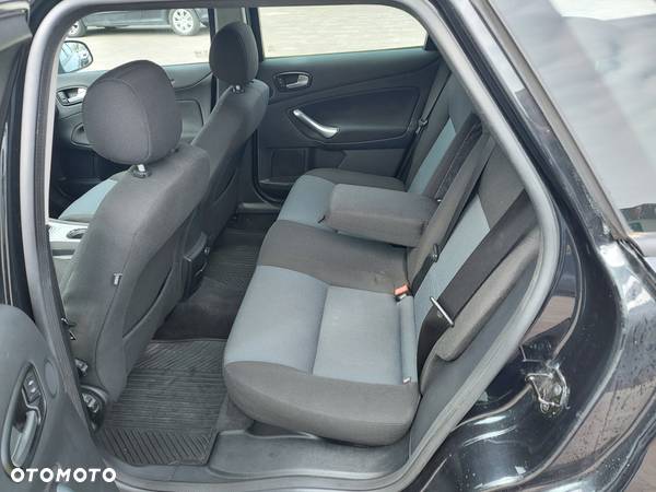 Ford Mondeo 1.6 Ambiente - 8