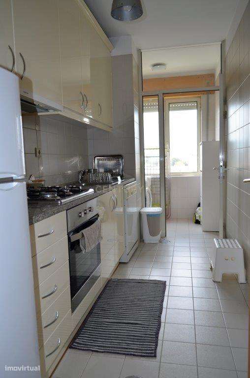 T1 com varanda em Condomínio Fechado à Casa da Musica - Grande imagem: 4/28