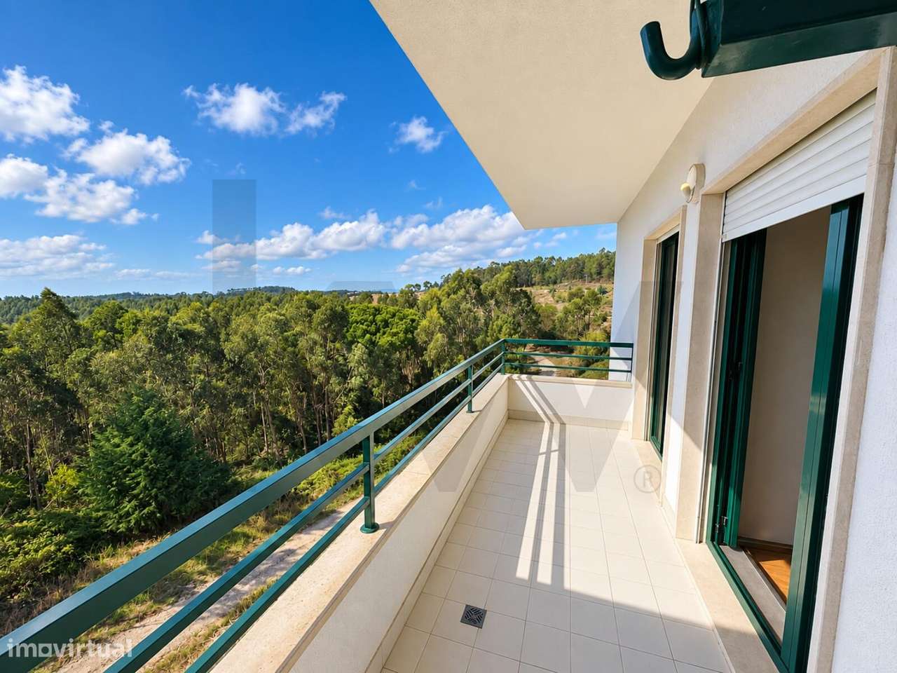 Apartamento Duplex T3+3 em Belas | Amplo, Luminoso e com Vista Desafog-6