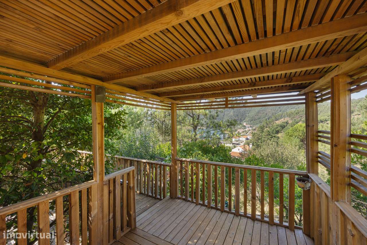 Moradia T2+2 | Piscina e Jardim | Vista Rio Zezêre | Dornes-35