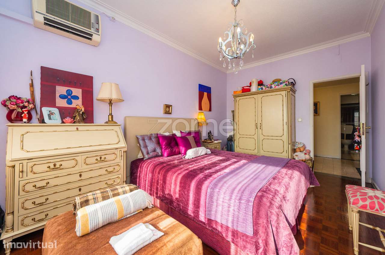 Apartamento T3 de Luxo c/ Vista Panorâmica Exclusiva - Laranjeiras-34