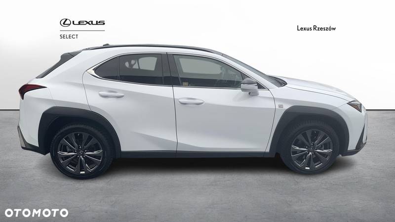 Lexus UX - 6