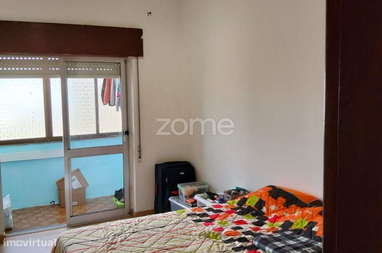 Excelente T2 com Arrecadação e ar condicionado-8