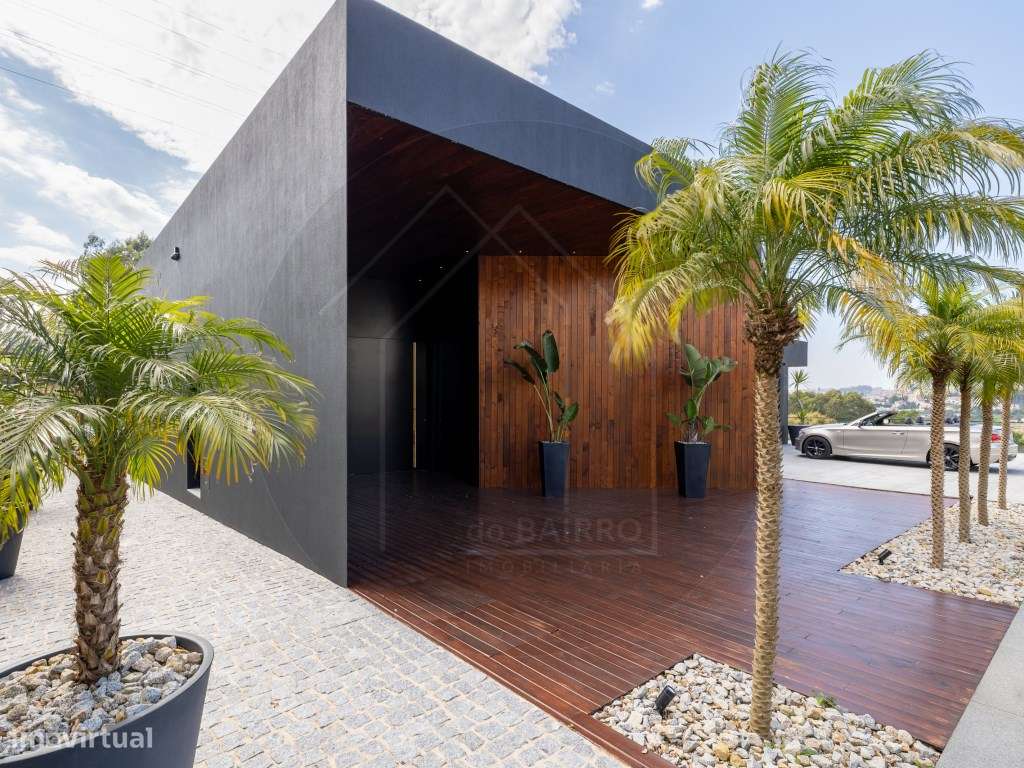 Moradia T6, térrea contemporânea, piscina, terraços e jardim junto ...-5