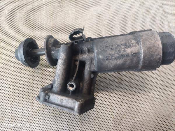 Copo / Corpo / Suporte Filtro Audi A3 (8L1) - 4