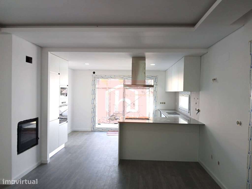 Moradia Térrea T4 independente em Fernão Ferro - Grande imagem: 3/11