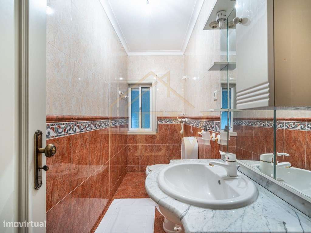 Moradia Bi-Familiar T5 | Vizela-12