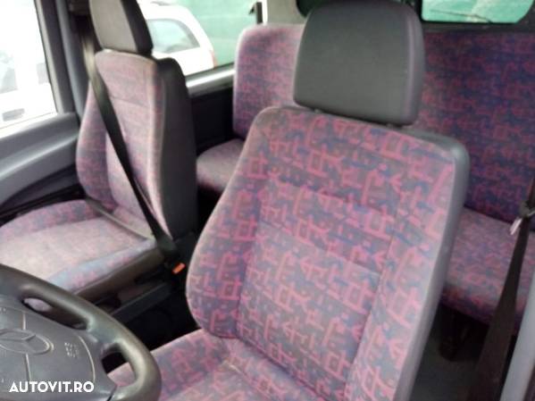 Dezmembrez Mercedes Vito 2.3 diesel 199 - 4