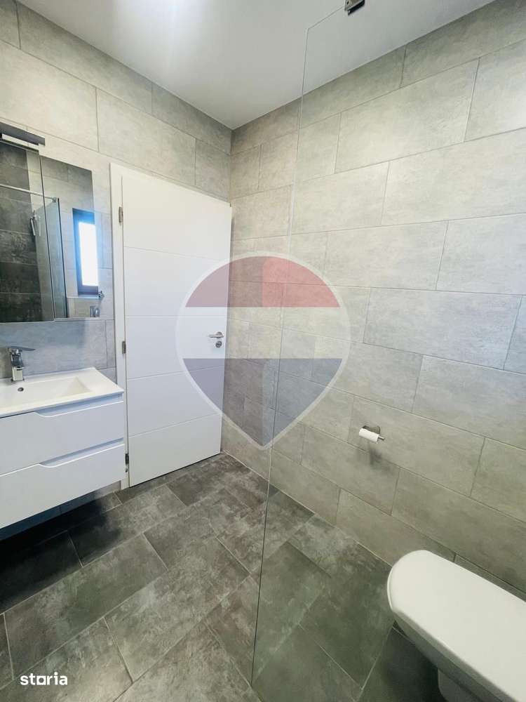 Apartament cu 3 camere de vânzare-7