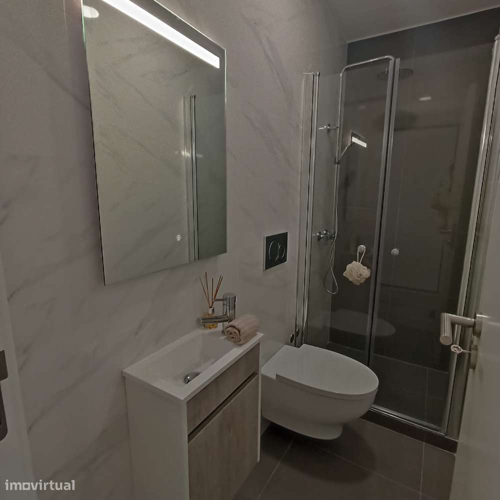 Apartamento T3 com varanda-7
