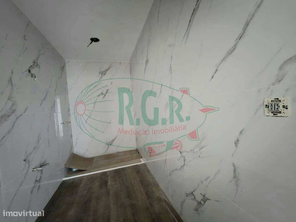 ANDAR MORADIA T2 RECUPERADO (NOVO) - VALBOM-9