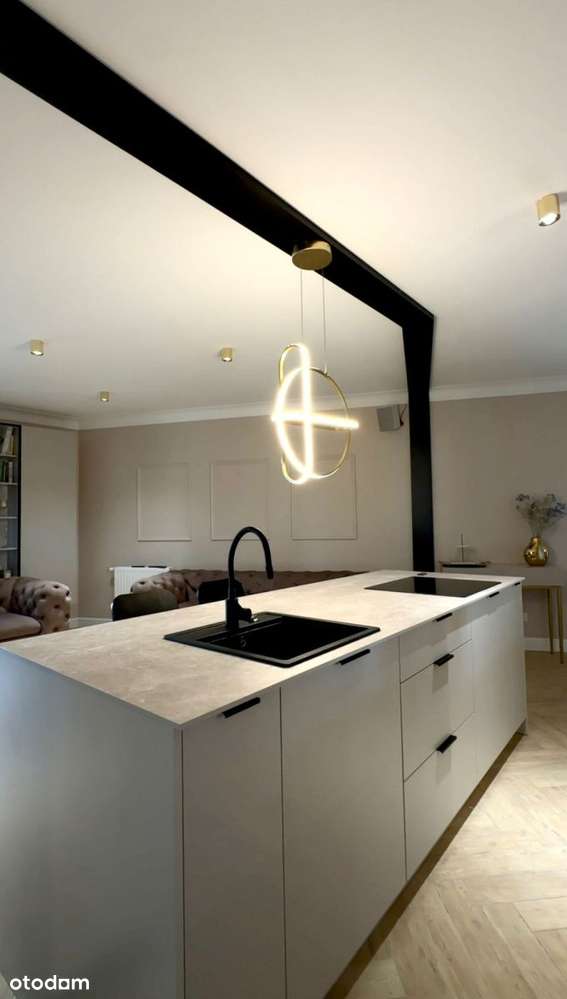 2-pok Walońska, Angel City-6