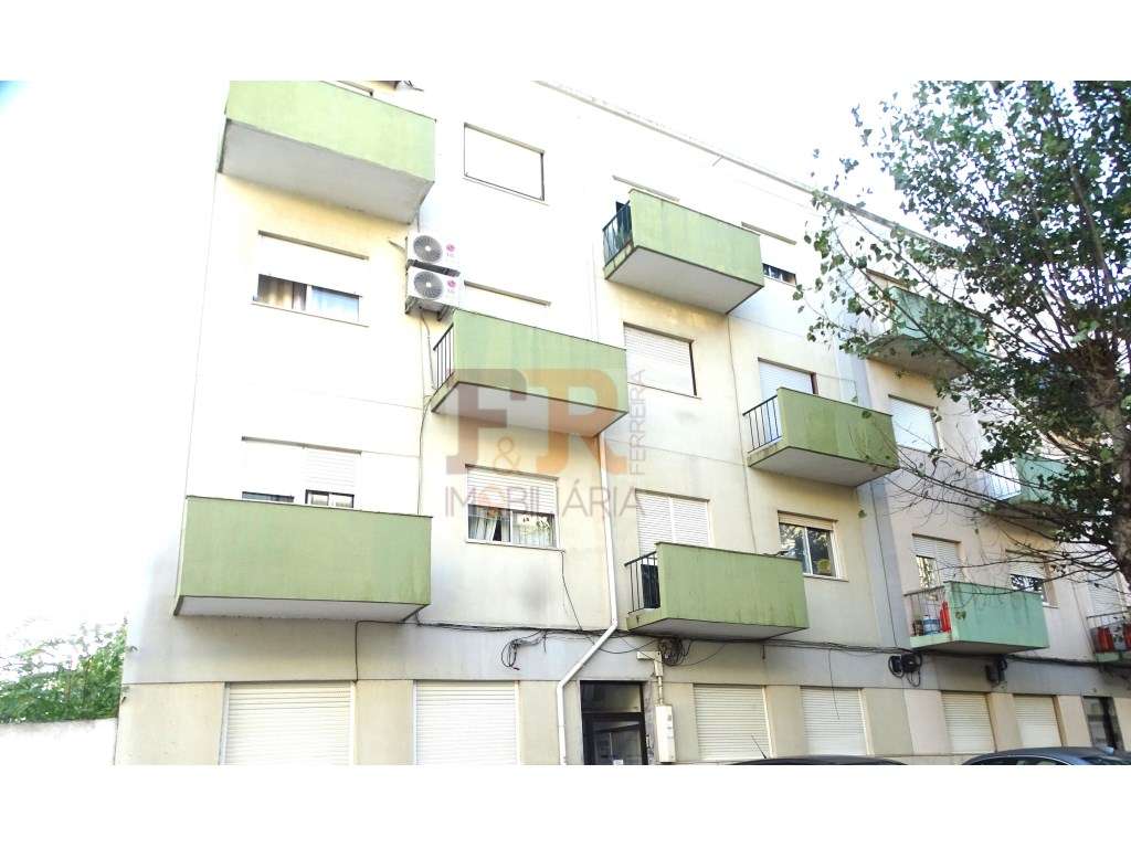 'Excelente 'Apartamento T2 Alto Seixalinho, Verderena Barreiro-2