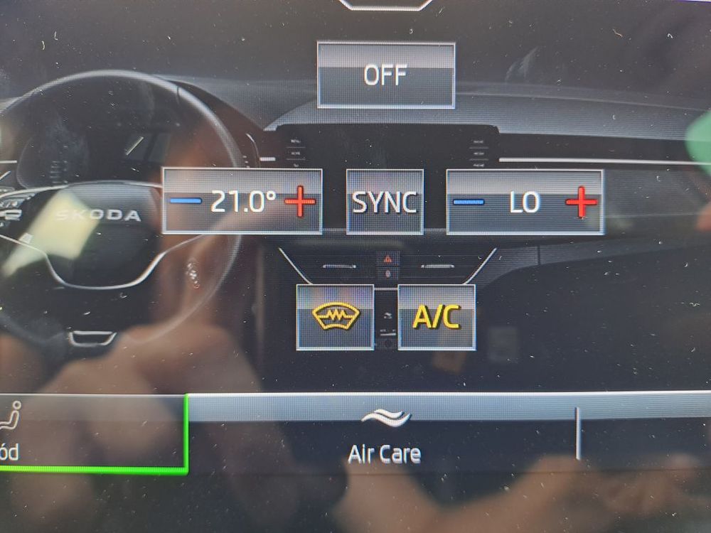 SKODA KAMIQ 1.0 TSI 115KM DSG DRIVE, bezdotykowo otwierana pokrywa bagażnika