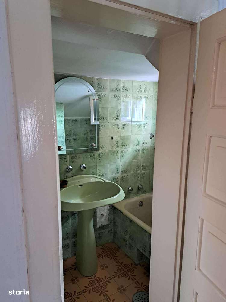 Casa cu 5 camere de vanzare , 14 MAI , 128.000 euro neg.-17