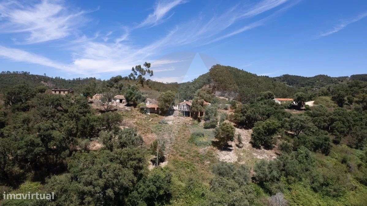 Aldeia Serrana perto de Aljezur - Grande imagem: 5/26