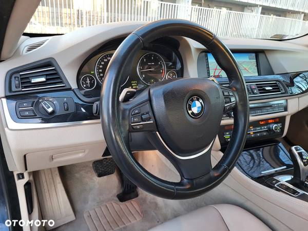 BMW Seria 5 525d - 9