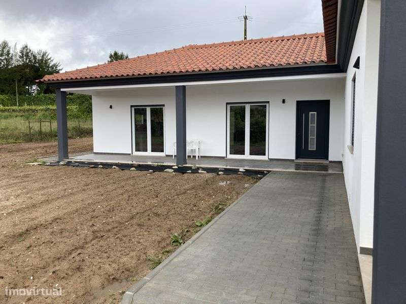 Moradia T3 Térrea Nova | Terreno 2.000 m² | Cadaval – Vermelha - Grande imagem: 4/12